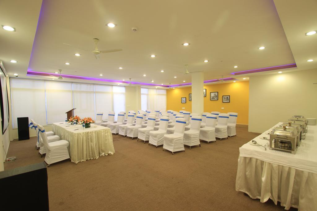 Orchid Square Hotel Coonoor Eksteriør billede